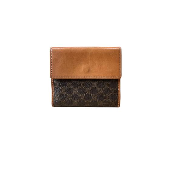 686. Celine McCadam Snap Wallet - Stylish and Functional! - Picture 6 of 7